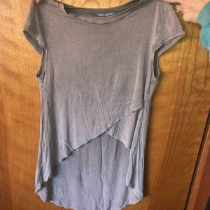 Soft cropped gray boutique shirt.